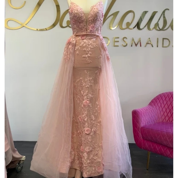 Portia and Scarlett Dress - Picture 3 of 9